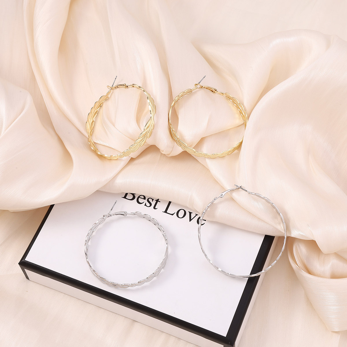 Street Fashion Hong Kong - Hong Kong style retro geometric ring