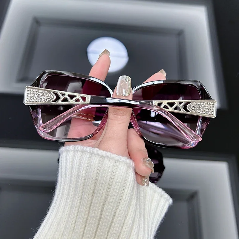 Vintage Oversized Sunglasses W - Street Fashion Brands 评论和价格