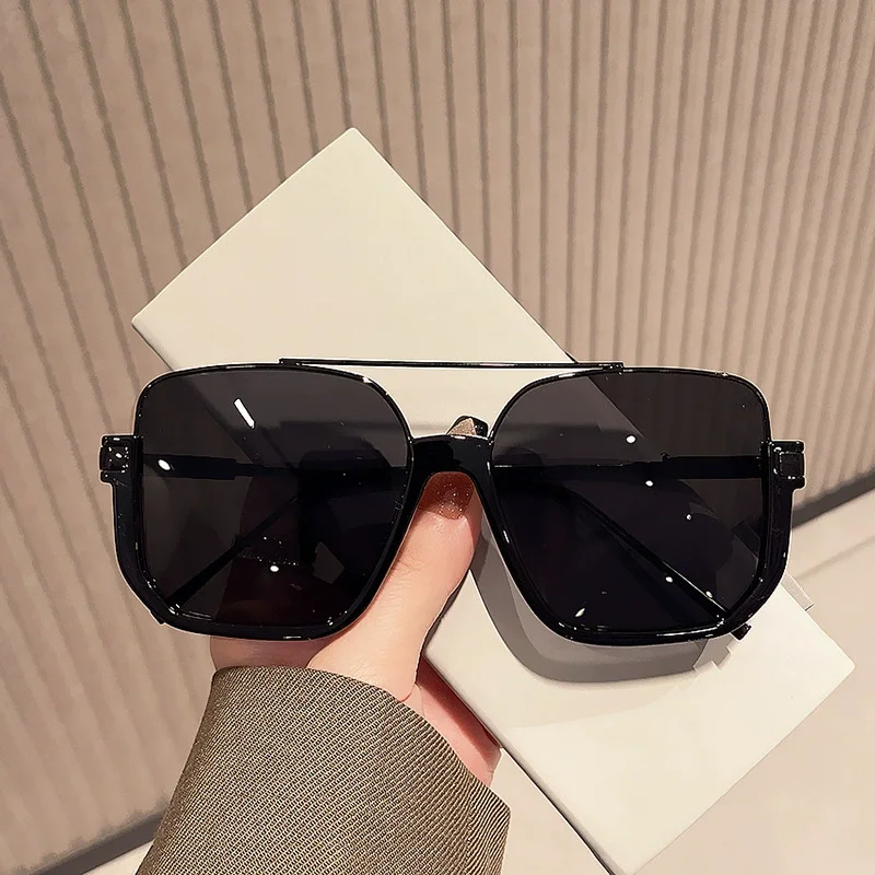 New Vintage Oversized Sunglass - Street Fashion Brands 评论和价格