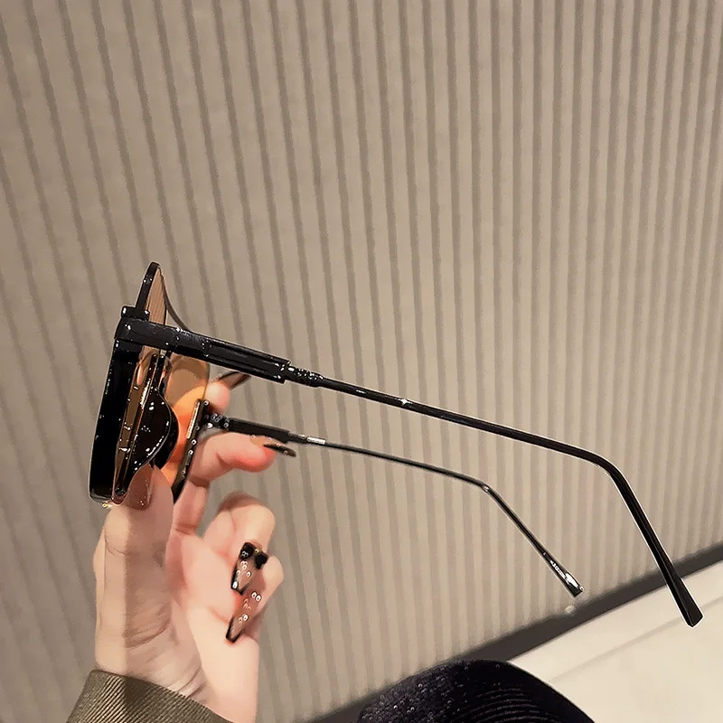 New Vintage Oversized Sunglass - Street Fashion Brands 评论和价格